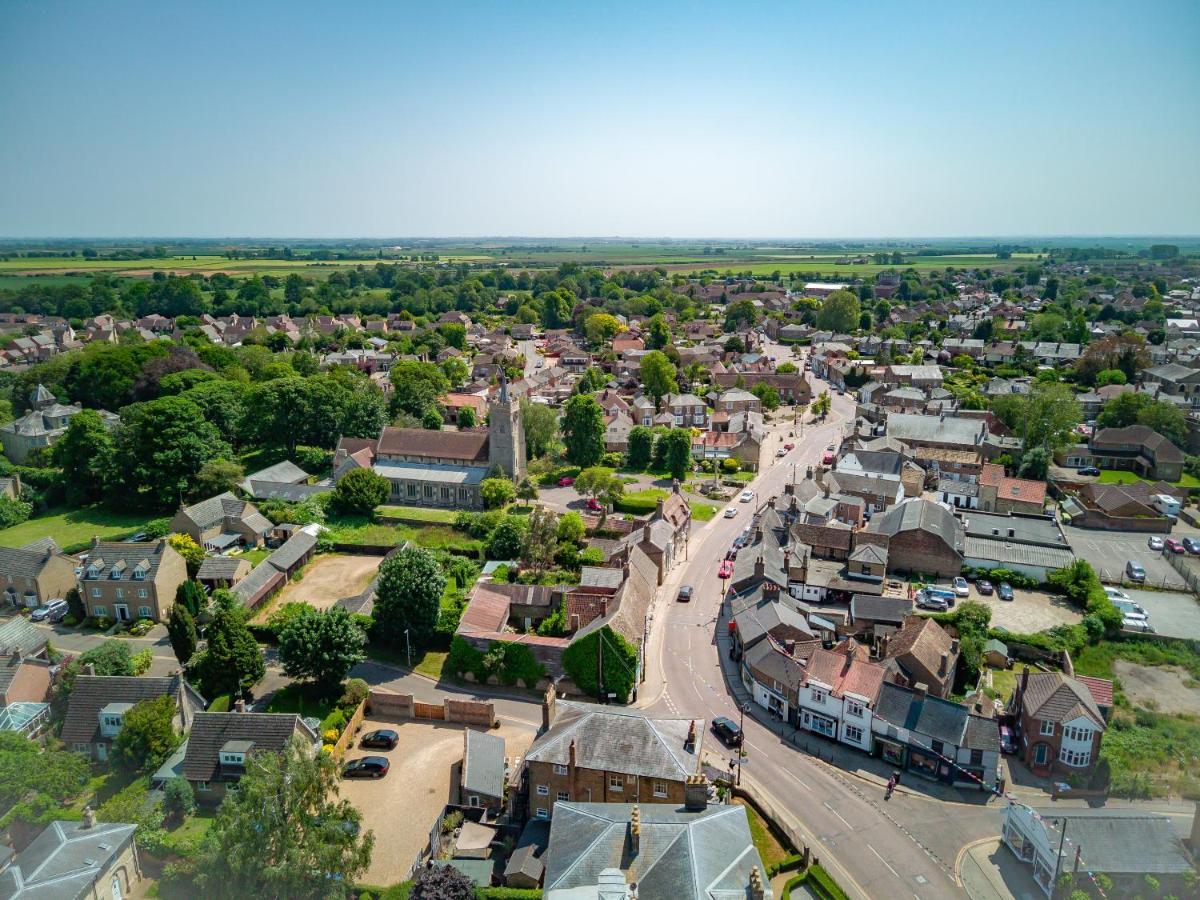 The Bramley House Hotel Chatteris エクステリア 写真