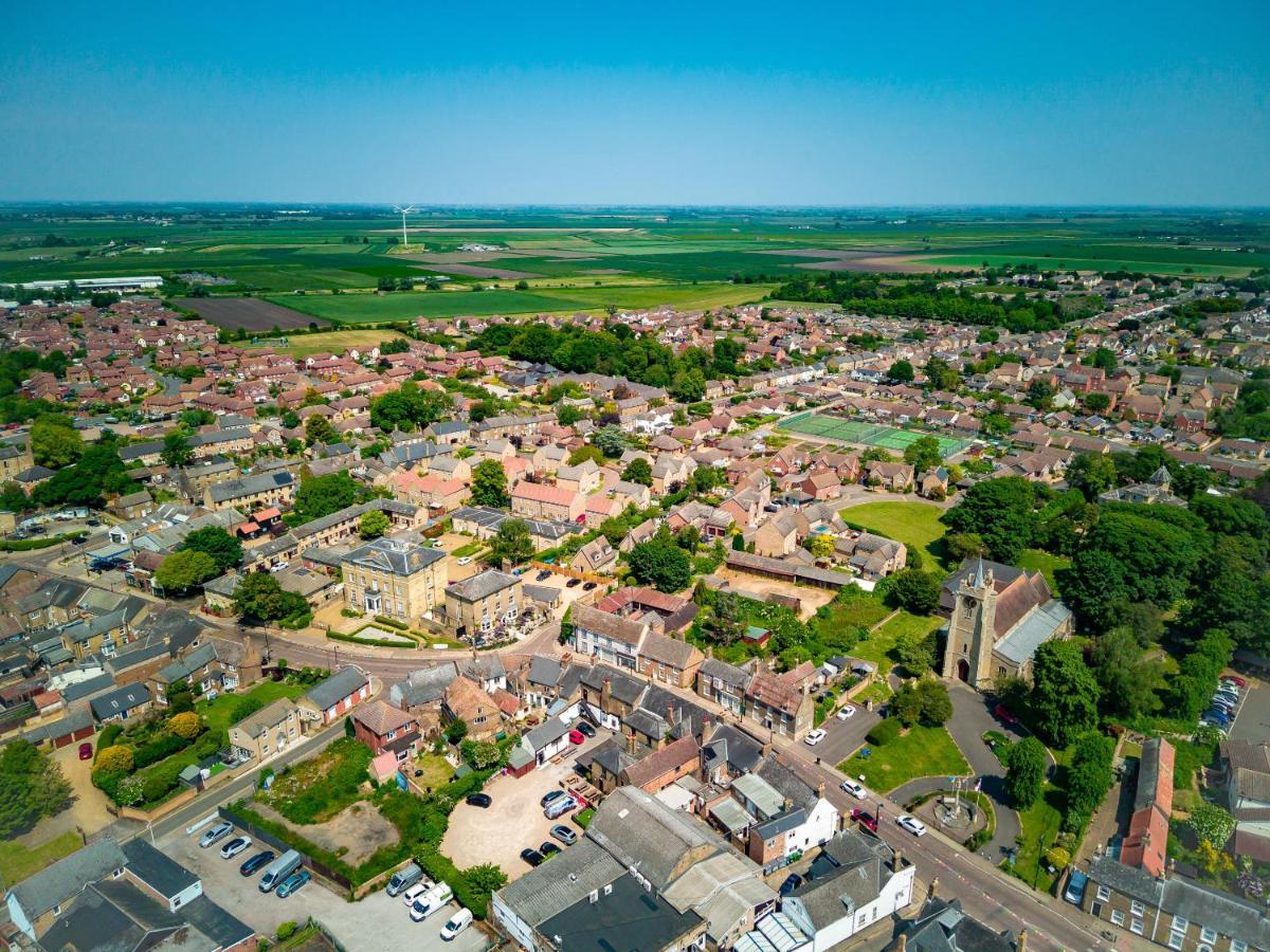 The Bramley House Hotel Chatteris エクステリア 写真