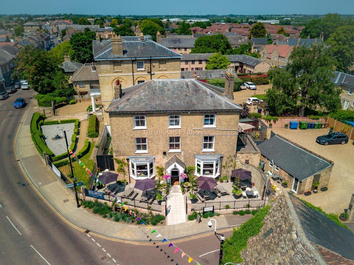 The Bramley House Hotel Chatteris エクステリア 写真